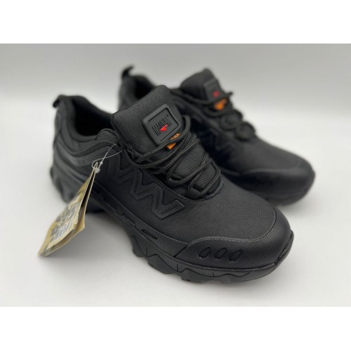 Треккинговые кроссовки «MAGNUM» летние в Люберцах